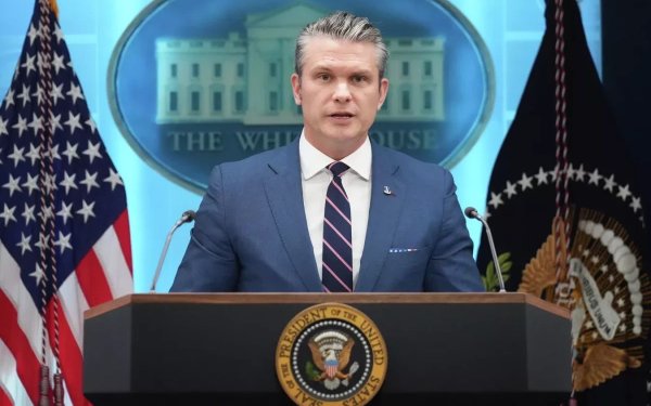 ABŞ-da demokratlar Heqsetə qarşı impiçment elan etmək istəyirlər