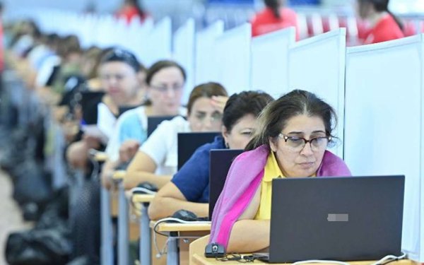 2198 müəllim bu sadə suala cavab verə bİlmədi - FOTO