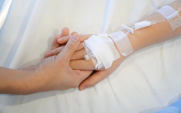 1 yaşlı uşaq qızdırmadan öldü