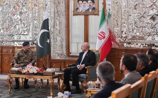 Pakistan ordusunun komandanı Qalibafla İran-ABŞ danışıqlarını müzakirə edib