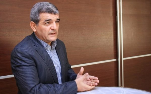 "Soyadlarda "ov", "yev"i təmizləsən də, milliləşdirmək mümkün olmur”