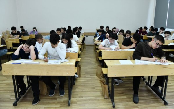 Ölkədə ilk dəfə 5 fənn üzrə 832 şagirdin iştirakı ilə Respublika fənn olimpiadasının final mərhələsi ADNSU-da keçirilir