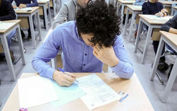 Bu gün 37 mindən çox şəxs imtahan verir