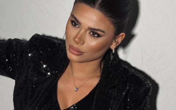 Aysun Rusiyada 1 saatlıq toyu bu qiymətə oxuyur