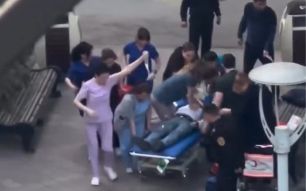 Xəstəxananın həyətində həyata qaytarılan şəxsin son durumu