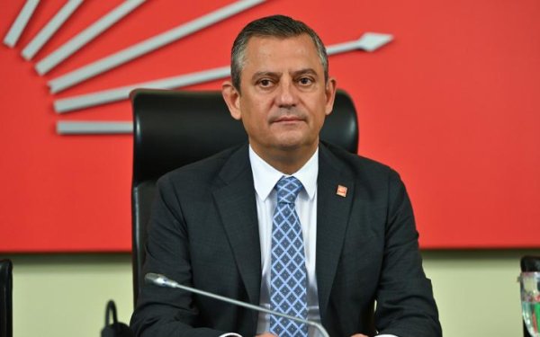 Özgür Özel istefa verdi