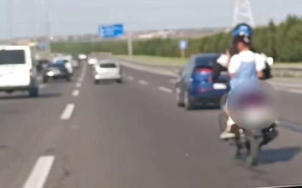 Aeroport yolunda azyaşlı məktəblinin təhlükəli anları - Sürücünü hansı cəza gözləyir?