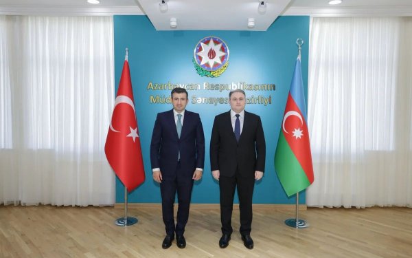 Vüqar Mustafayevlə Selçuk Bayraktar görüşüblər - FOTO