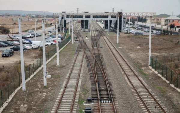 Dəmir yolu ətrafında yaşayanların NƏZƏRİNƏ
