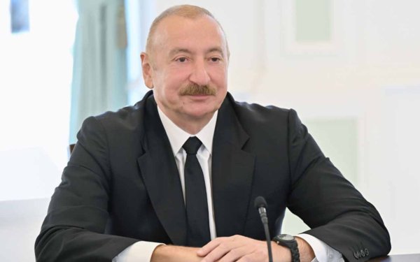 İlham Əliyev Sinqapur Prezidentini təbrik etdi