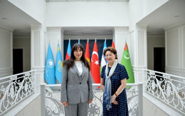 Türk Mədəniyyəti və İrsi Fondunun prezidenti Azərbaycanın Macarıstandakı yeni səfiri ilə görüşdü - FOTOLAR