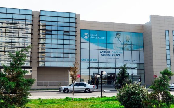 Abşeron xəstəxanasının baş həkiminin müavini bıçaqlandı