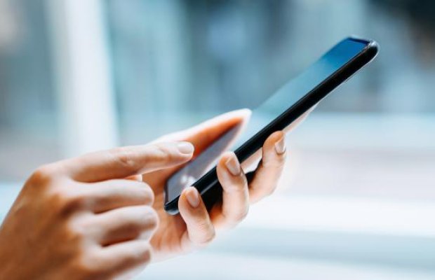 Azərbaycanda məktəblərdə telefon qadağası: Başqa hansı ölkələrdə bu qadağa var?