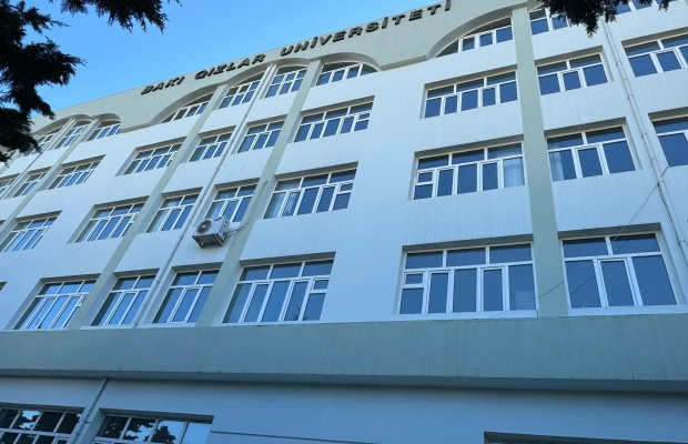 Akkreditasiyadan keçmədi, magistr qəbulu dayandırıldı – Qızlar Universitetində nə baş verir?