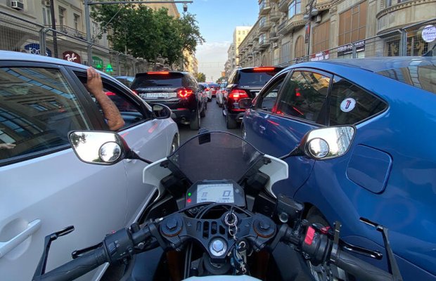 Metro, tramvay, velosiped: Bakı tıxacdan necə qurtula bilər? - Yeni Təklif
