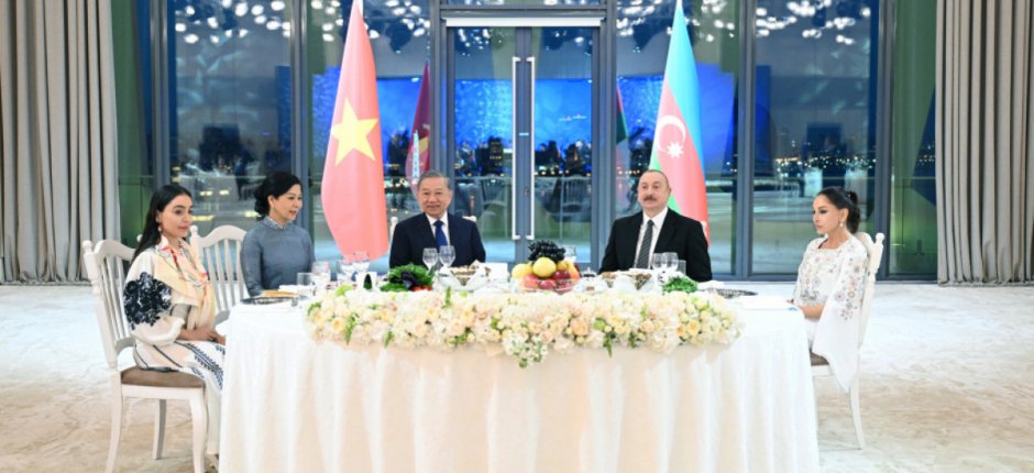 İlham Əliyevin adından Vyetnamlı Baş katibin şərəfinə dövlət ziyafəti verilib - FOTOLAR