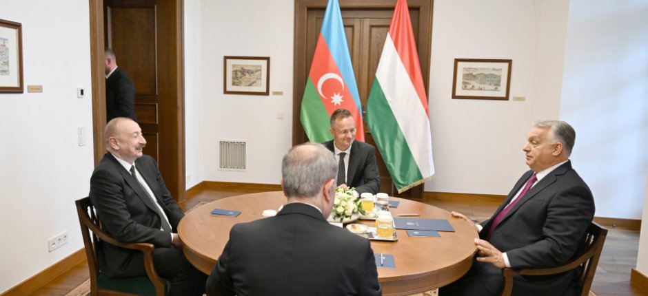 İlham Əliyevin Orban ilə məhdud tərkibdə görüşü oldu - FOTOLAR