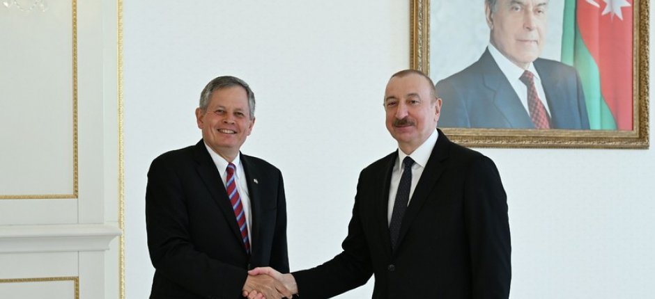 İlham Əliyev ABŞ Senatının Xarici Əlaqələr Komitəsinin üzvünü qəbul etdi