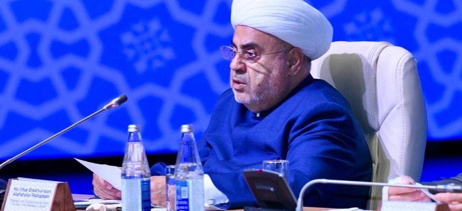 Şeyxülislam: Onunla görüşməyi özümə yaraşdırmıram