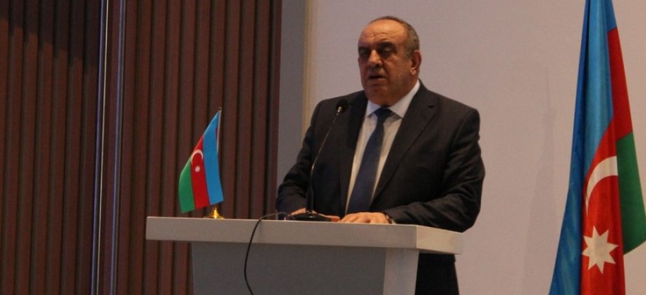 Prezident icra başçısını vəzifəsindən azad etdi