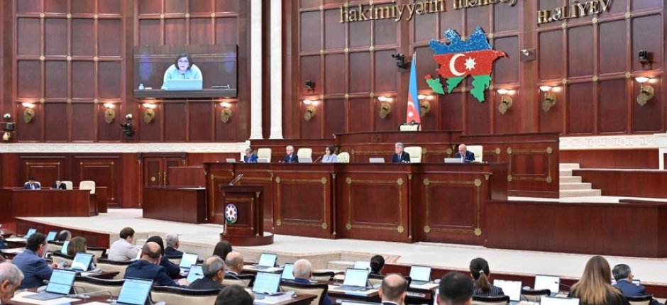 Milli Məclis Naxçıvan Konstitusiyasına çoxsaylı dəyişiklikləri son oxunuşda təsdiqlədi