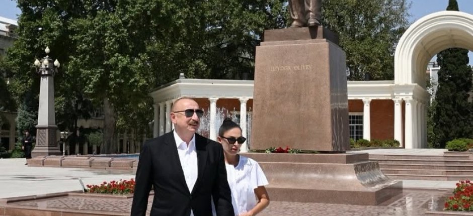 İlham Əliyev və Mehriban Əliyeva Gəncə şəhərində olublar - FOTOLAR - YENİLƏNİB