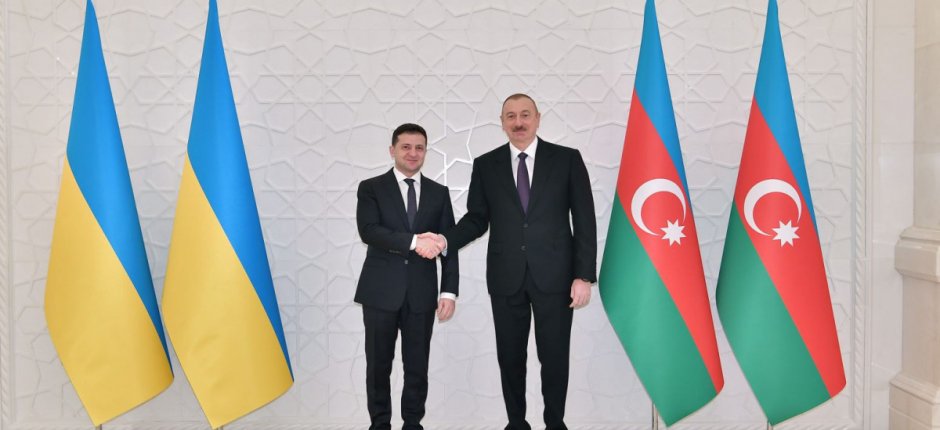 İlham Əliyev Volodimir Zelenskini təbrik edib