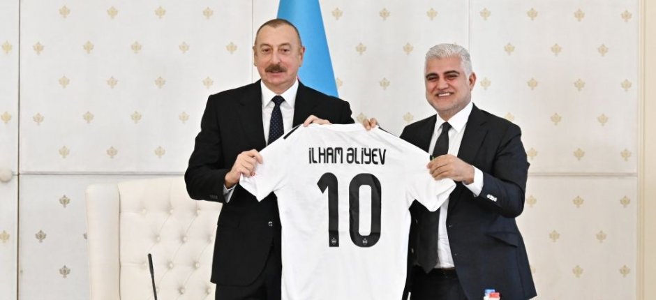 Prezident "Qarabağ"ı təbrik etdi