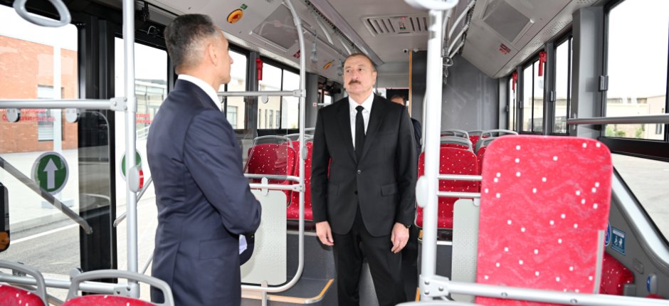 İlham Əliyev “BakuBus”ın Gəncə Avtoparkının açılışında - Fotolar