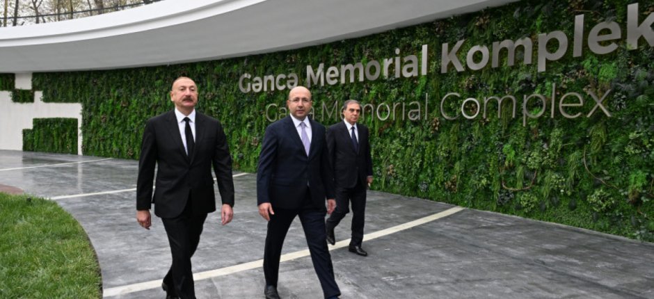 İlham Əliyev Gəncə Memorial Kompleksinin açılışında iştirak edib