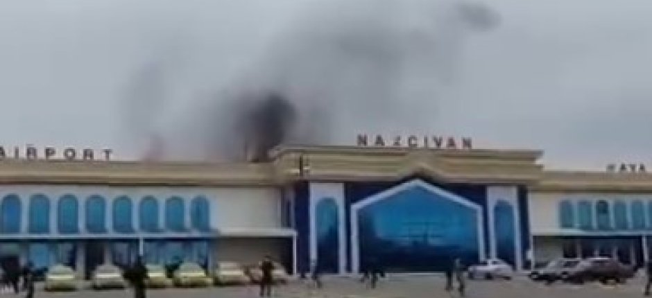 İran Naxçıvan aeroportuna hücum etdi - VİDEO