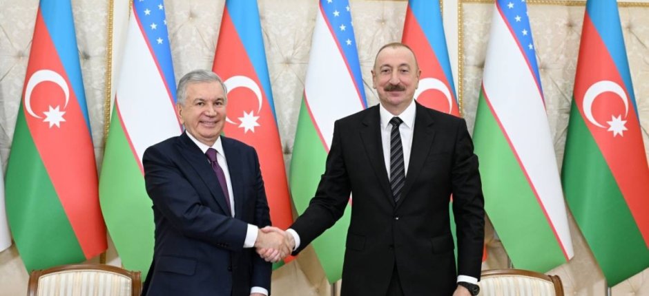 İlham Əliyevlə Şavkat Mirziyoyev arasında telefon danışığı oldu