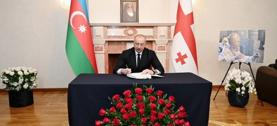 İlham Əliyev Gürcüstanın Azərbaycandakı səfirliyində olub, başsağlığı verib