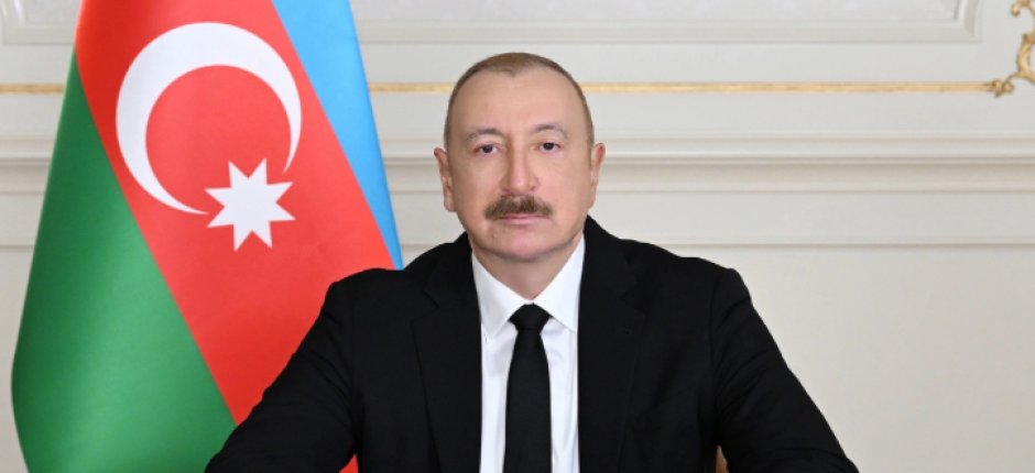 İlham Əliyev Dərbənddəki Azərbaycan Teatrının kollektivini təbrik etdi