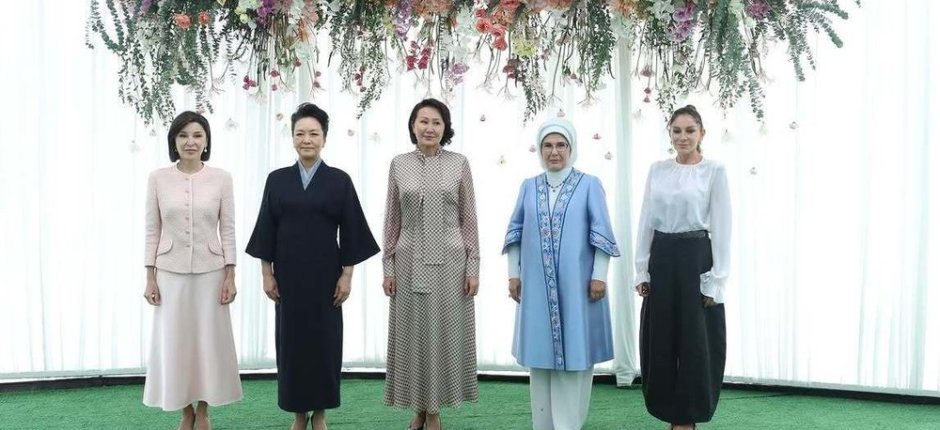 Beş ölkənin birinci xanımı bir araya gəldi - FOTOLAR