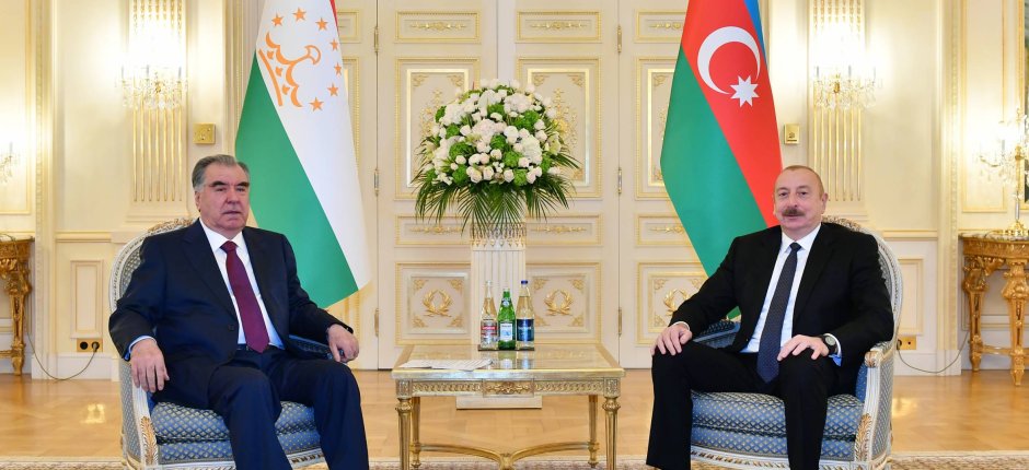 İlham Əliyev Emoməli Rəhmonu təbrik etdi