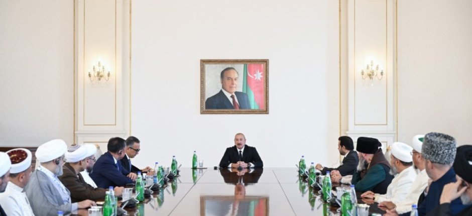 Prezident Bakıda keçirilən beynəlxalq konfransların iştirakçılarını qəbul etdi - FOTOLAR