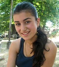 13 yaşlı erməni qızı Bakıya gəlməkdən imtina etdi - FOTO