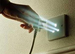 Neft şirkətinin işçisini elektrik cərəyanından öldü