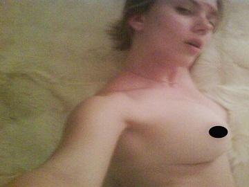 Xakerlər Skarlet Yohansenin erotik şəkillərini yaydılar (FOTO 18+)