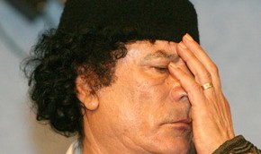 Qəddafinin ata və anasının sümükləri qəbirdən çıxarılıb yandırıldı