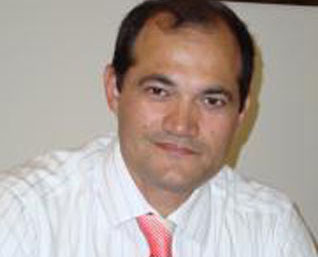Razi Nurullayev millət vəkillərinə "internetdən istifadə edin" dedi
