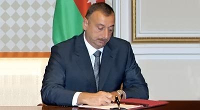 Prezident müdafiə sənayesi işçiləri təltif etdi