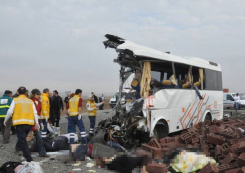 Türkiyədə dəhşətli qəza: 24 nəfər oldu, 8 nəfər yaralandı
