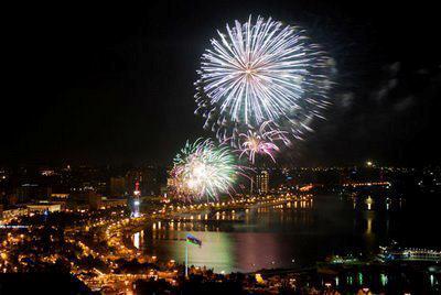 Bakı 2012-ni belə qarşıladı - VİDEO