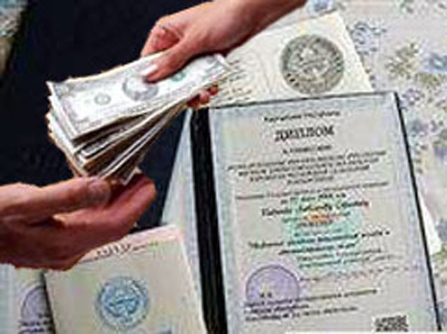Təhsil Nazirliyinin növbəti biabırçılığı: Saxta diploma görə işdən qovulanlar işə bərpa olundular