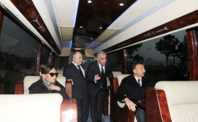 İlham Əliyev Dövlət Bayrağı Meydanında oldu - FOTOLENT