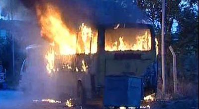 Bakıda sərnişin avtobusu yandı