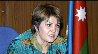 Tənzilə Rüstəmxanlı: "Dostum olsa da, onun dostluğu mənə nə verəcək?"-MÜSAHİBƏ