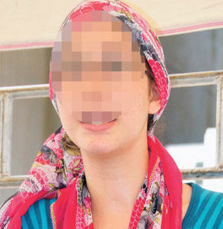“Facebook” 15 yaşlı qızın başına oyun açdı - FOTO